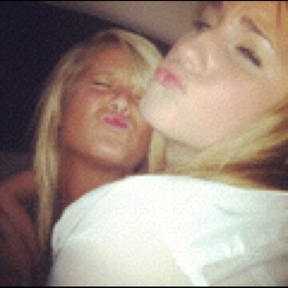 hollley_wood
