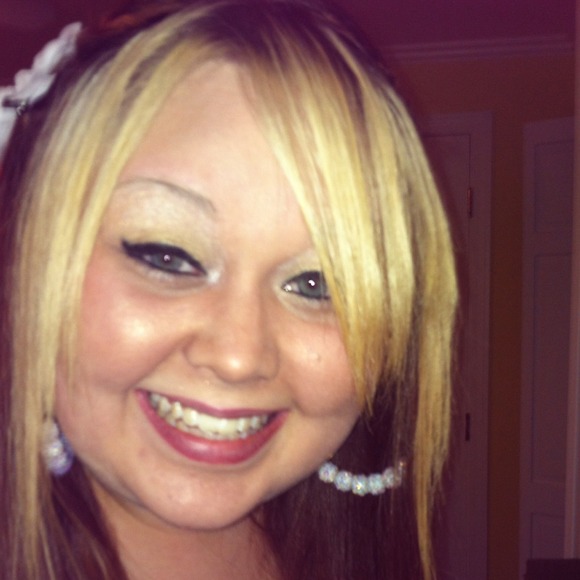 Kelsey's Closet (@sicilian_barbie) | Poshmark