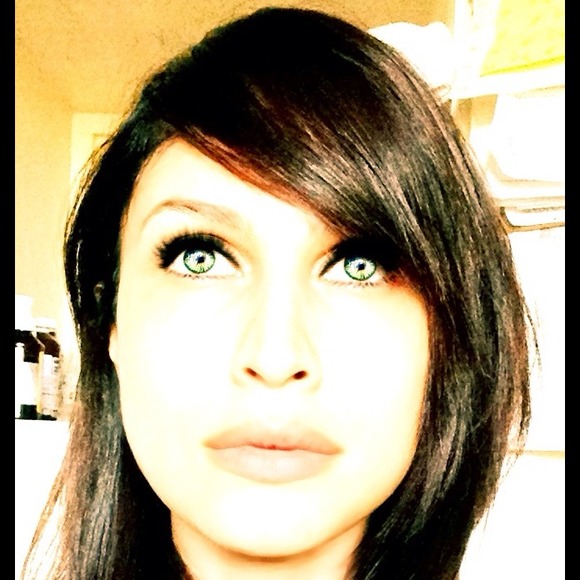 nicoleeecole