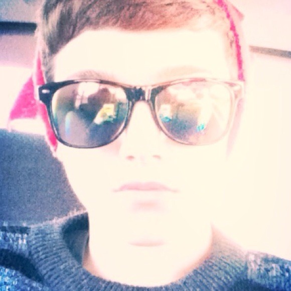 Poshmark profile picture for @bach