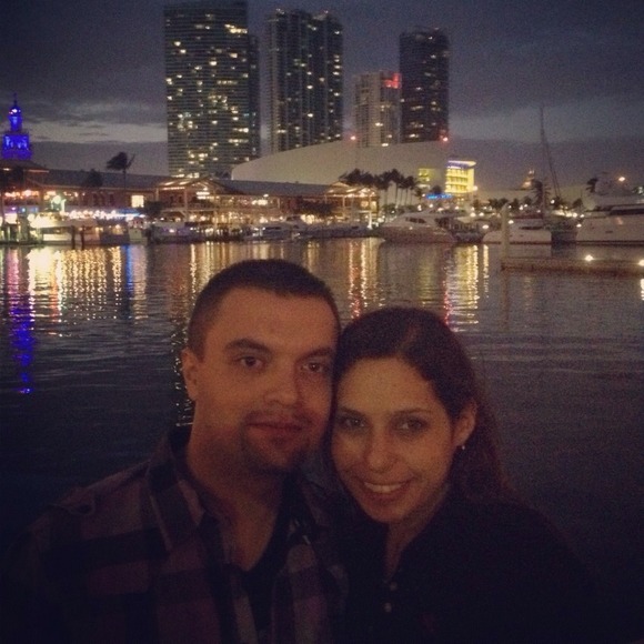 Poshmark profile picture for @lagan