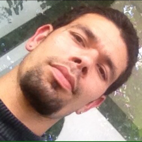 Poshmark profile picture for @ghimire