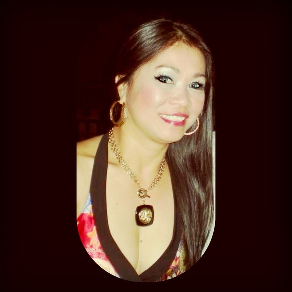 Poshmark profile picture for @cover