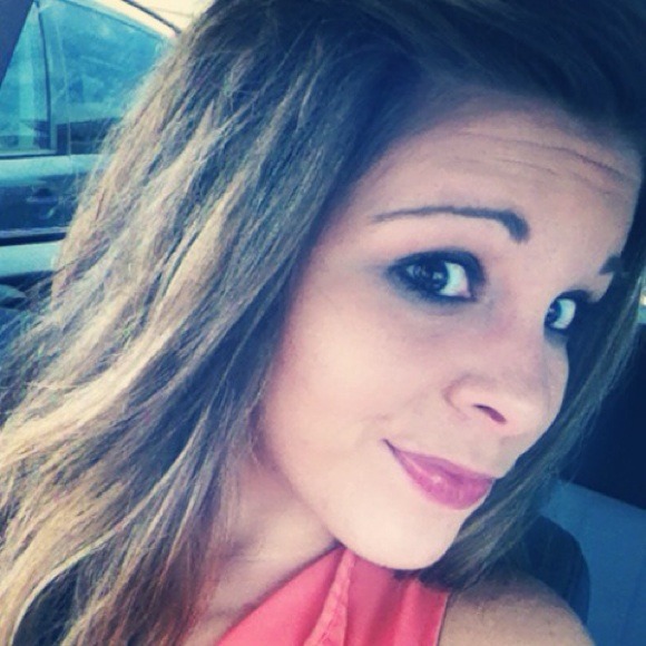 Poshmark profile picture for @ericajp