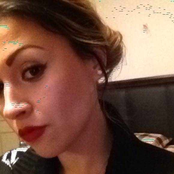 Poshmark profile picture for @yuvi