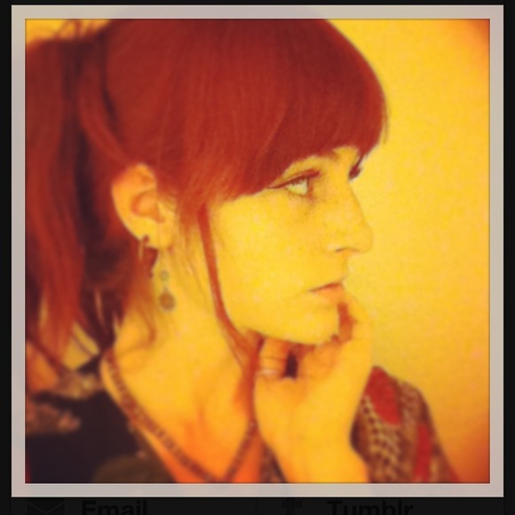 Poshmark profile picture for @resurrection