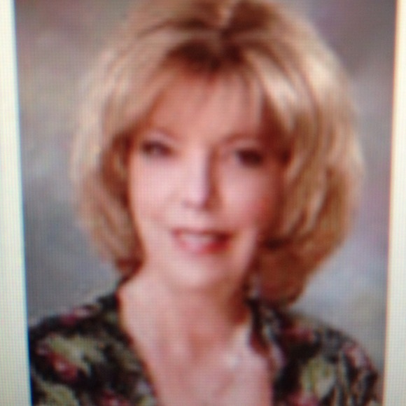 Poshmark profile picture for @dss