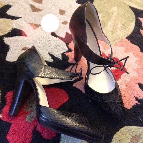 Poshmark profile picture for @sidecar