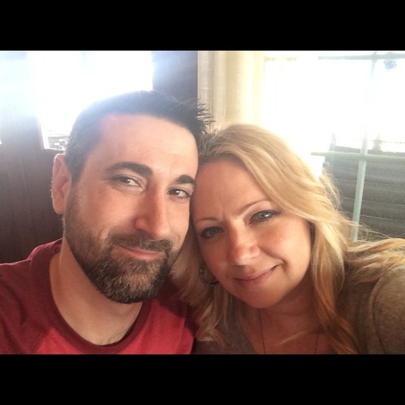 Poshmark profile picture for @violet12