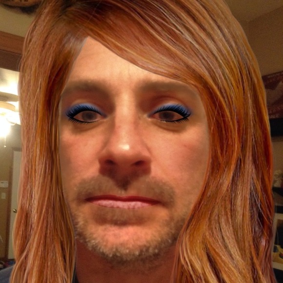 Poshmark profile picture for @fishnet