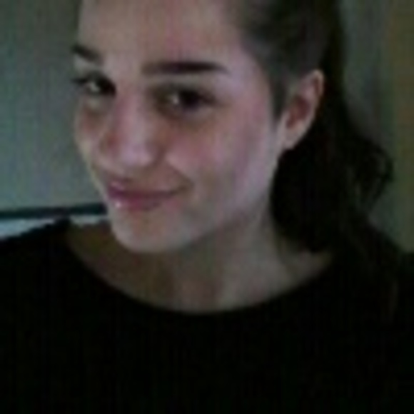 gloriaa2323