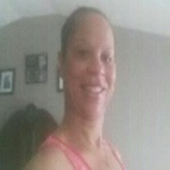 Poshmark profile picture for @stepson