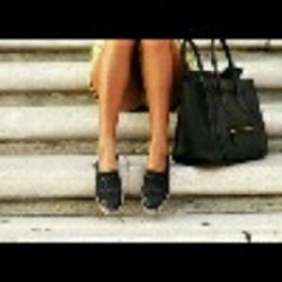 Poshmark profile picture for @rambow