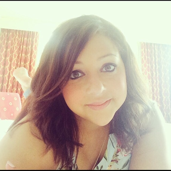 Poshmark profile picture for @beaucoup