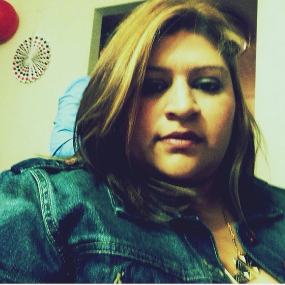Poshmark profile picture for @jannis