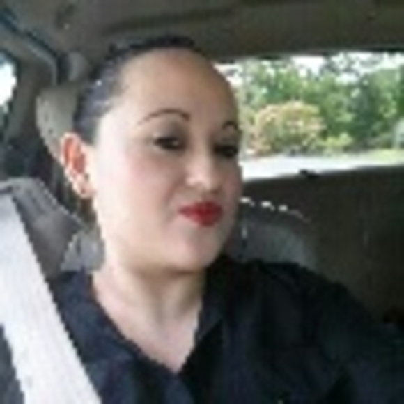 Poshmark profile picture for @fjo