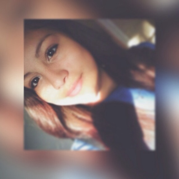 Poshmark profile picture for @raldy