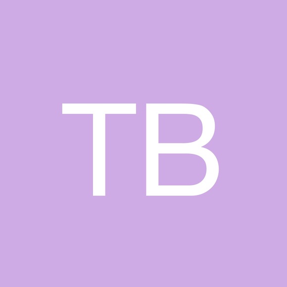 Poshmark profile picture for @taxis