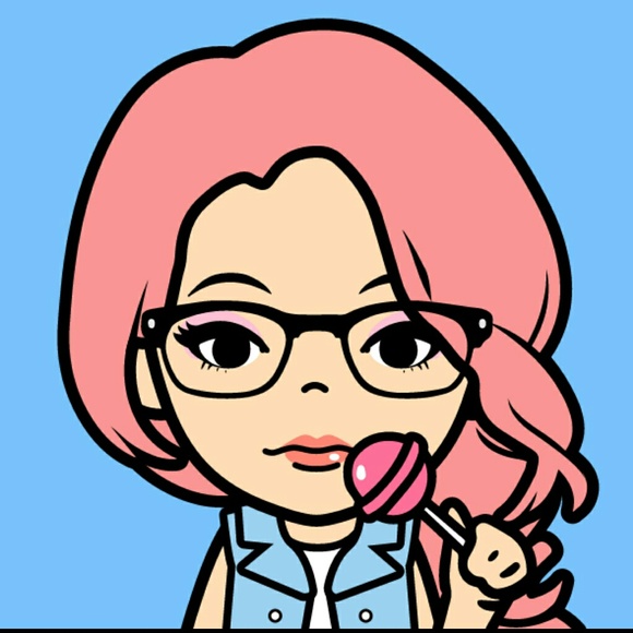 Poshmark profile picture for @thunderbolt