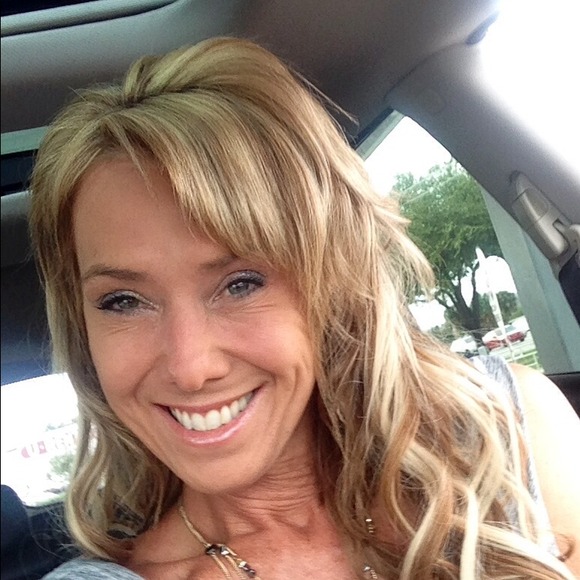 Poshmark profile picture for @sip