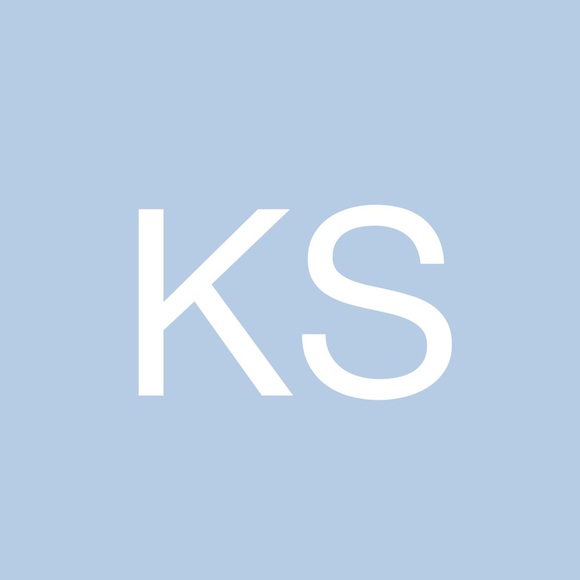 Poshmark profile picture for @shoehorn