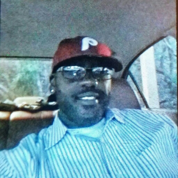 Poshmark profile picture for @pads