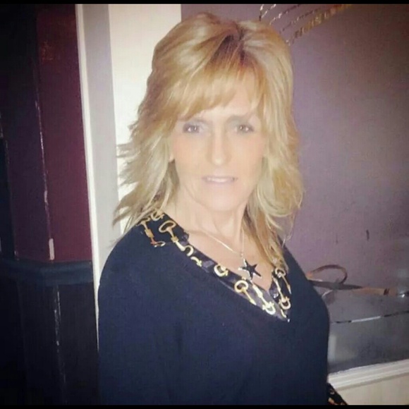 Poshmark profile picture for @southampton