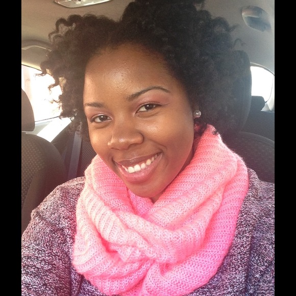 Poshmark profile picture for @auspicious
