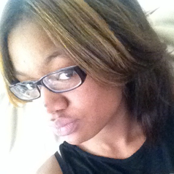 Poshmark profile picture for @sophia19