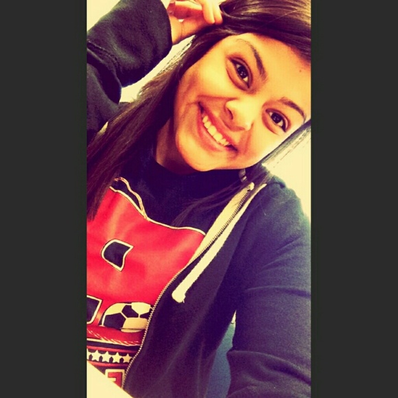 frances_veliz02