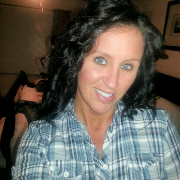 Poshmark profile picture for @texans