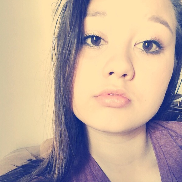alishawolfeeee