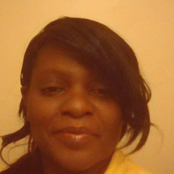 Poshmark profile picture for @portion