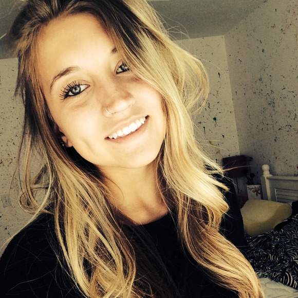 nicoleianderson