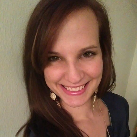 lauranaomi323
