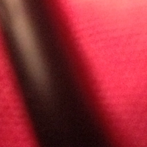 Poshmark profile picture for @frown