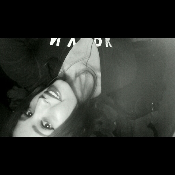 yeseniayoque_24