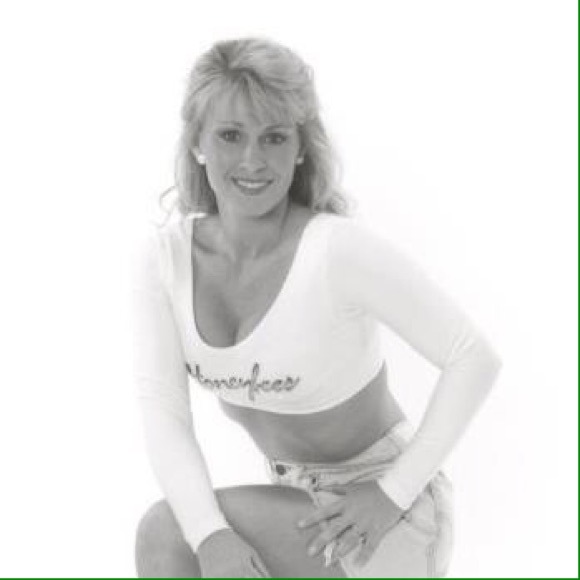 Poshmark profile picture for @trombley
