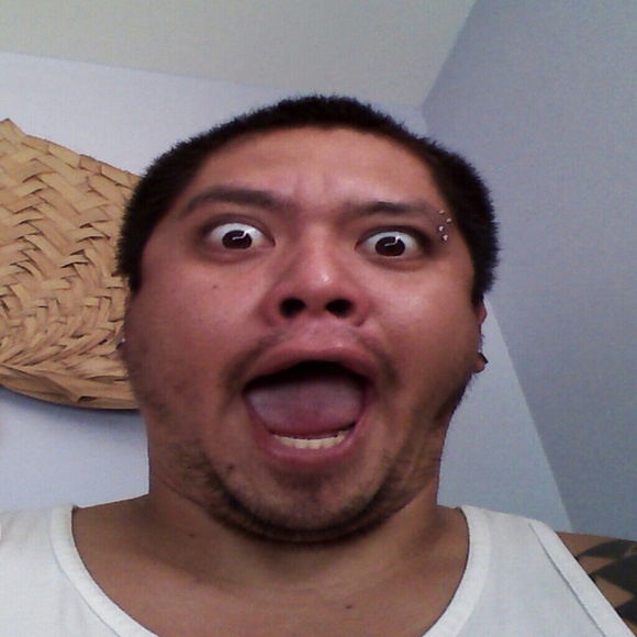 Poshmark profile picture for @humpback