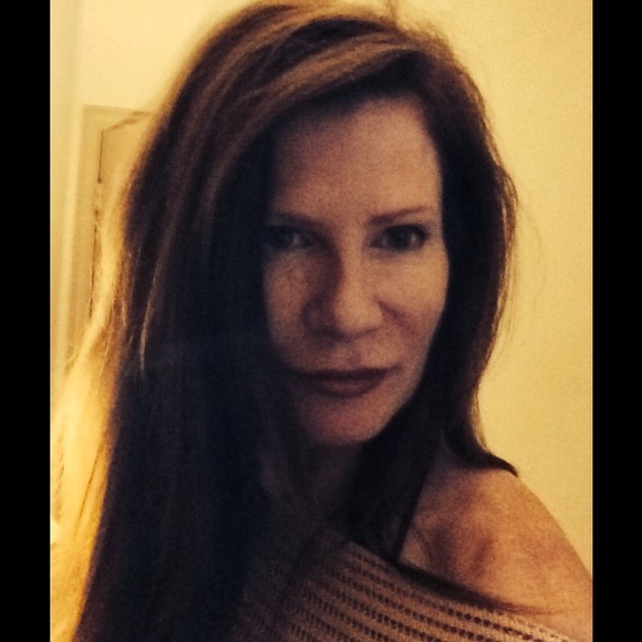 Poshmark profile picture for @challenge