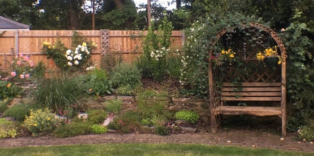 Poshmark banner for @surrey