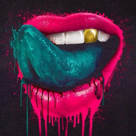 Poshmark profile picture for @thoroughly