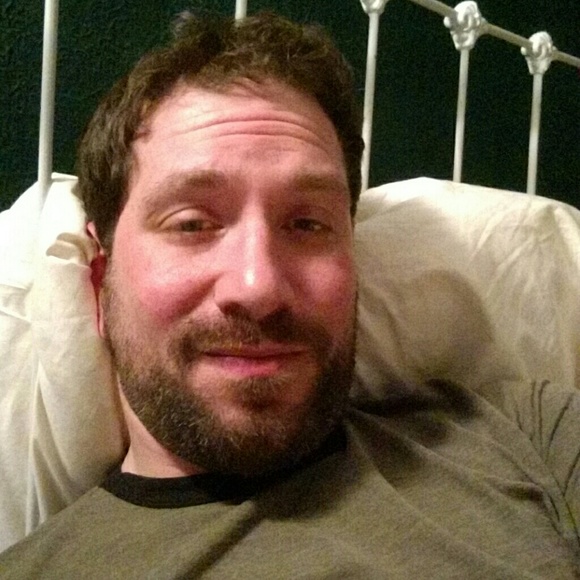 Poshmark profile picture for @schwartz