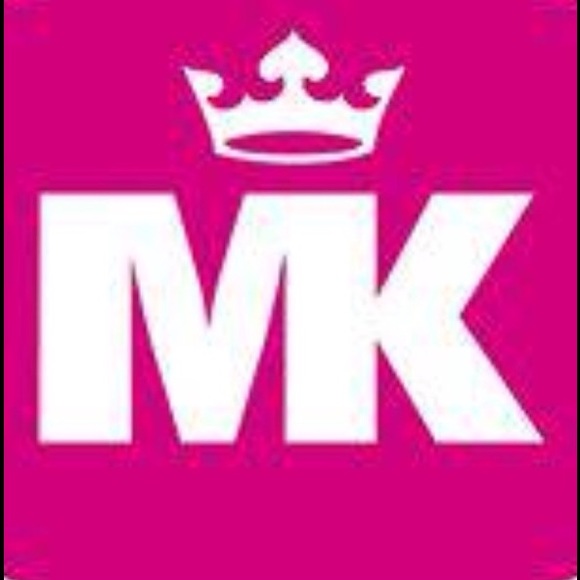 Poshmark profile picture for @mkdesigns