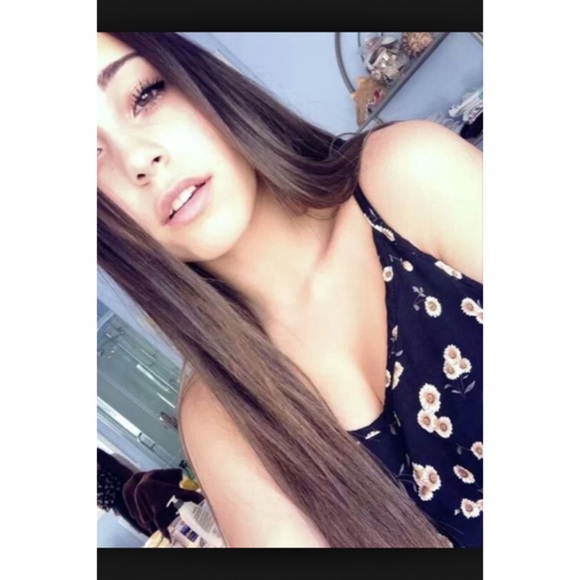 brunette_