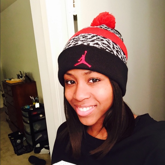janae12