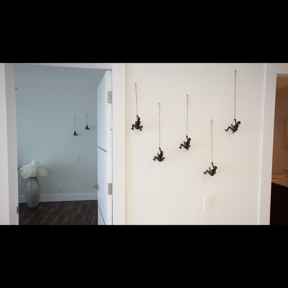 eladitems
