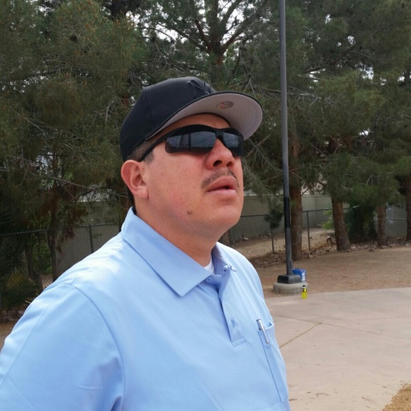 Poshmark profile picture for @umpire