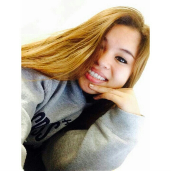 Poshmark profile picture for @jara18