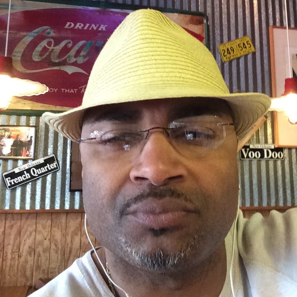 Poshmark profile picture for @grill